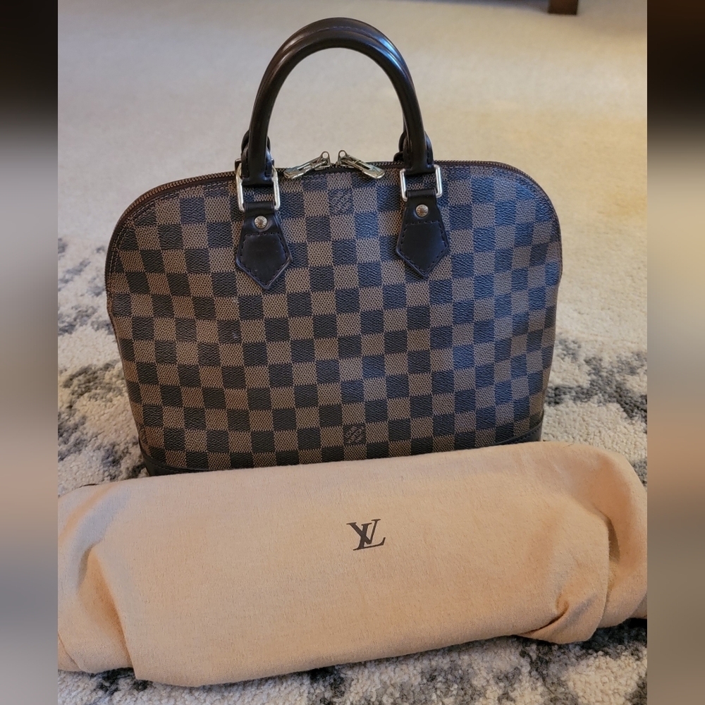Louis Vuitton Damier Alma PM